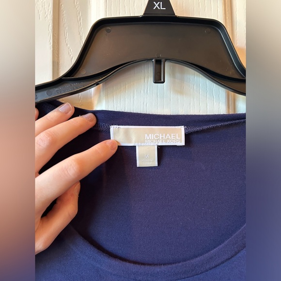 Michael Kors Medium Long Sleeve - Picture 2 of 3